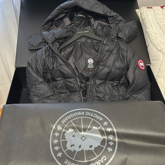 Canada Goose - Picture 4 of 17